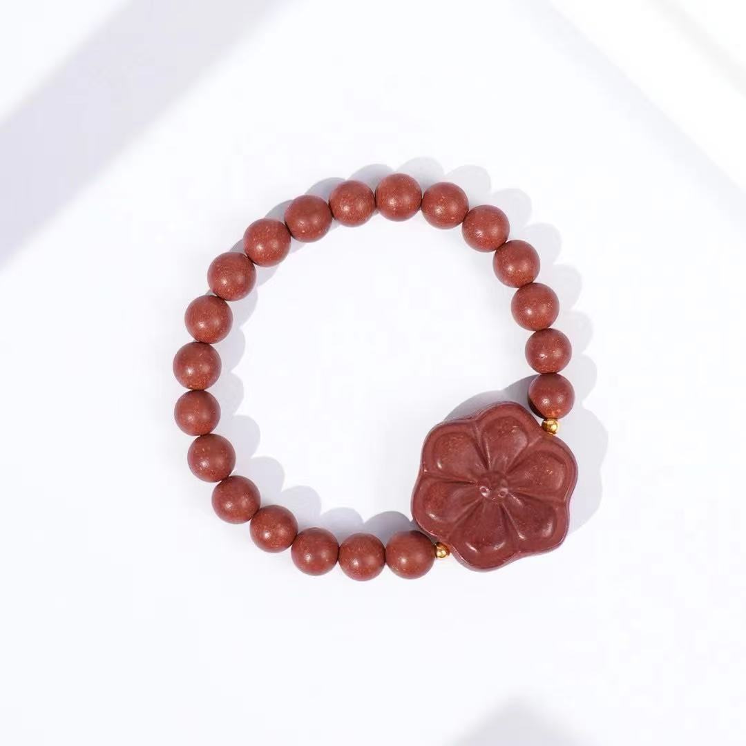 Floral Aromatherapy Beads - Handcrafted Calming Agarwood and Sandalwood Bracelet for Women, Stress Relief and Emotional Balance, Elegant Floral Pendant Gift